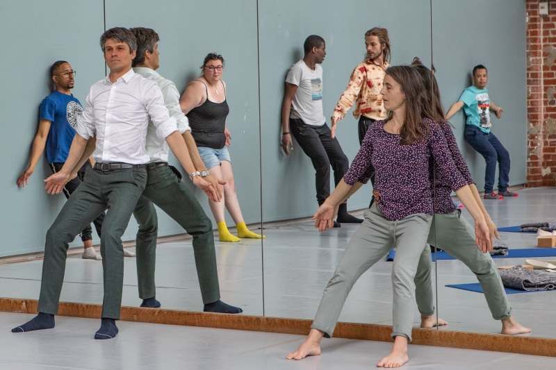 Minister Dalle helpt PlatformK ook in Brussel dansen Platform K